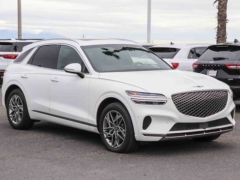 Used 2023 Genesis GV70 2.5T w/ Advanced Package image 3