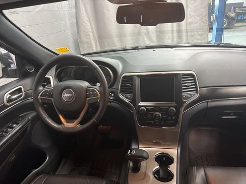 Used 2015 Jeep Grand Cherokee Limited AWD/4WD image 13