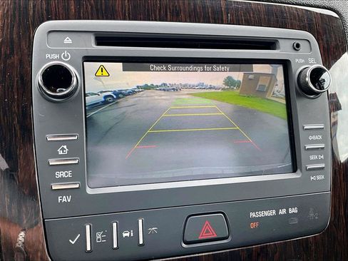 Used 2016 Chevrolet Traverse LT AWD/4WD image 21