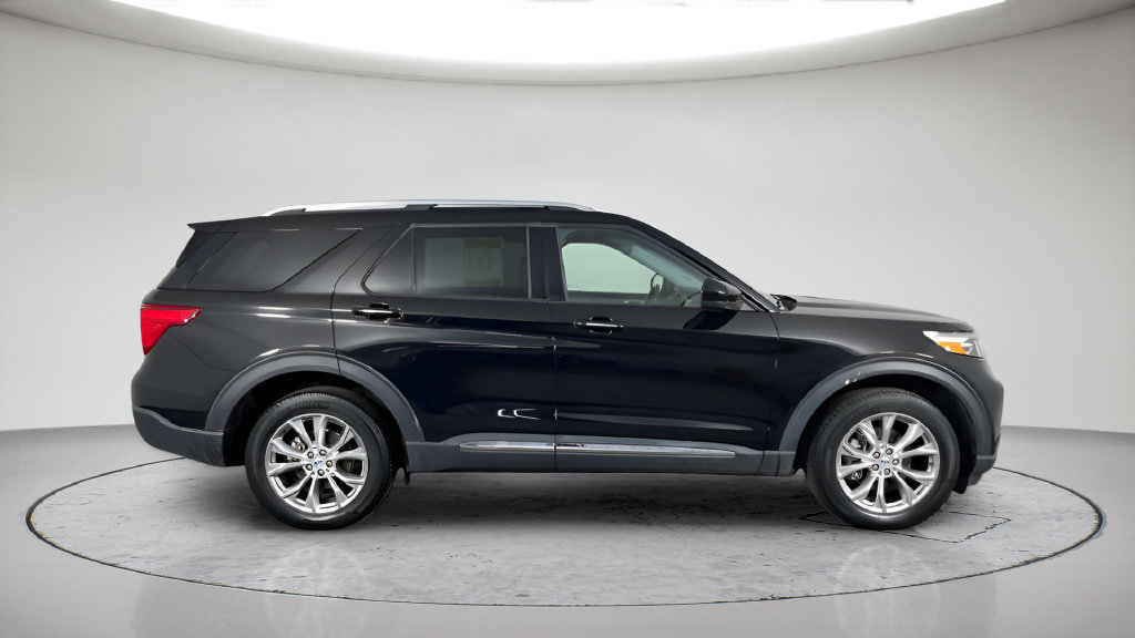 Used 2024 Ford Explorer Limited AWD/4WD image 4