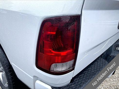 Used 2019 RAM 1500 Express AWD/4WD image 19