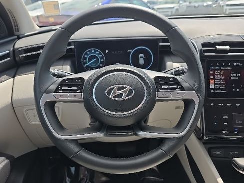 Certified 2024 Hyundai Tucson SEL w/ Convenience Package FWD image 12