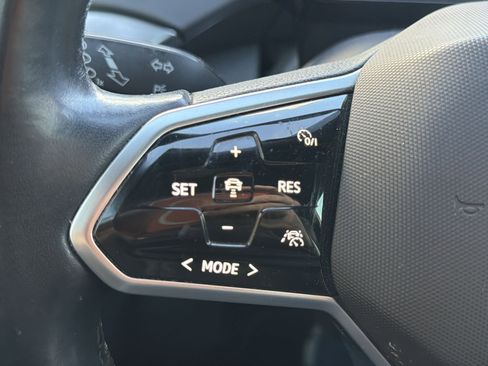 Used 2021 Volkswagen ID.4 Pro w/ ID.4 Protection Package image 13