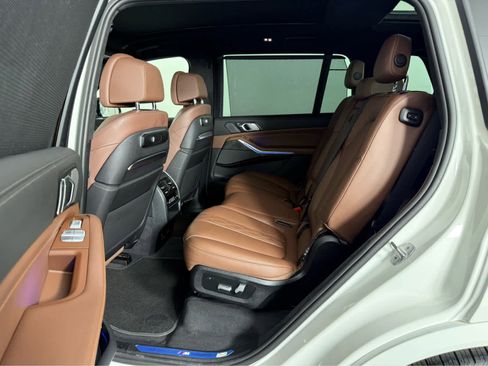 Certified 2024 BMW X7 xDrive40i w/ M Sport Package image 15