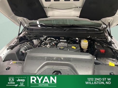 New 2026 RAM 2500 Laramie AWD/4WD image 31