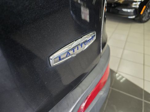 Used 2014 Jeep Cherokee Latitude AWD/4WD image 27
