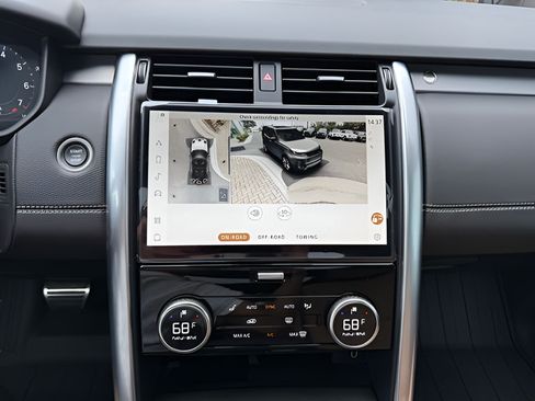 Certified 2026 Land Rover Discovery Limited Edition AWD/4WD image 22