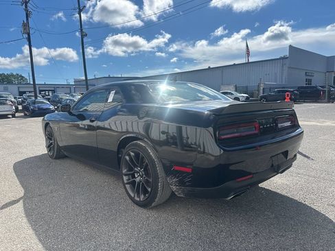 Used 2022 Dodge Challenger R/T Scat Pack RWD image 6