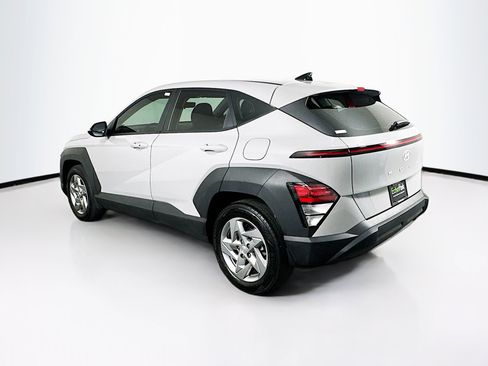 Used 2025 Hyundai Kona SE image 5