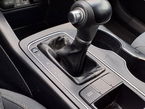 Used 2018 Kia Sorento LX image 14