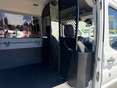 Used 2015 Ford Transit 150 XLT RWD image 10