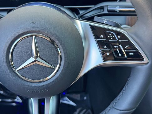 Used 2025 Mercedes-Benz GLC 350e 4MATIC image 24