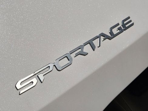 New 2026 Kia Sportage SX AWD/4WD image 8