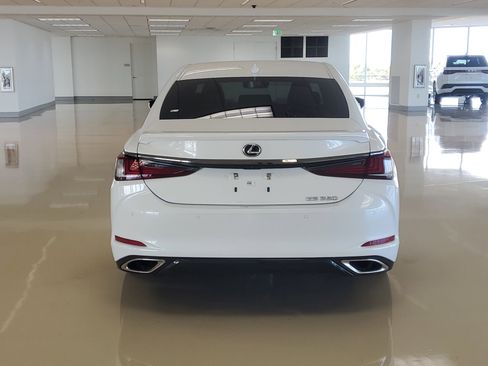 Used 2022 Lexus ES 350 F Sport image 9