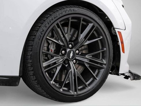 Used 2018 Chevrolet Camaro ZL1 image 35