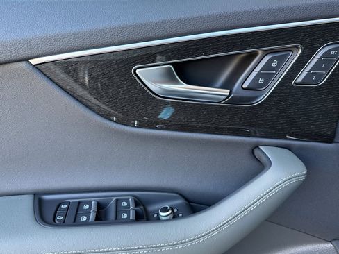 Used 2025 Audi Q7 3.0T Premium Plus image 10