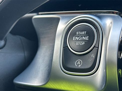 Certified 2022 Mercedes-Benz GLB 250 image 27