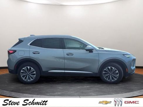 Certified 2025 Buick Envision Preferred AWD/4WD image 25