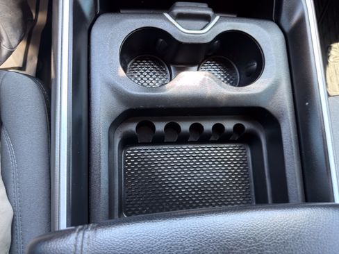 Used 2020 RAM 1500 Big Horn RWD image 32