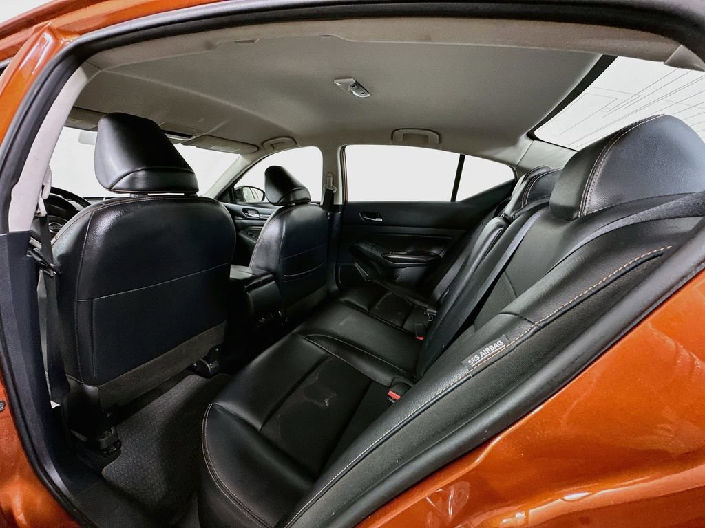 Used 2022 Nissan Altima 2.5 SR FWD image 4