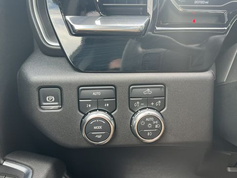 Used 2025 GMC Sierra 1500 Elevation AWD/4WD image 28