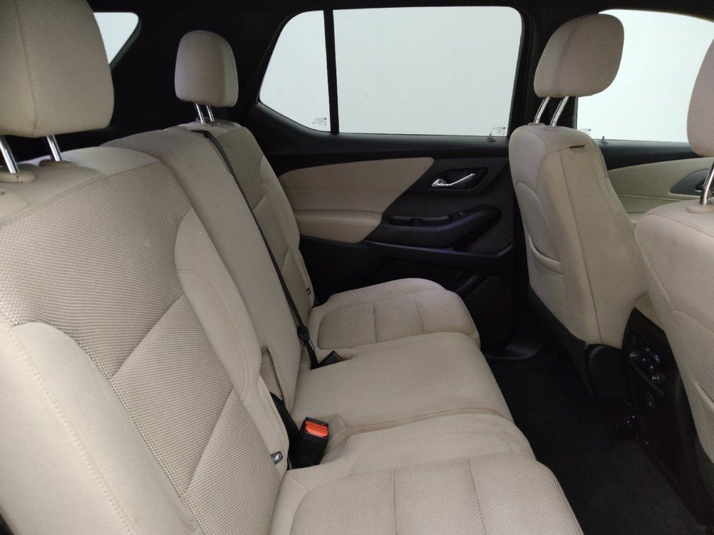 Used 2022 Chevrolet Traverse LS FWD image 19