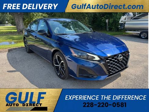 Used 2023 Nissan Altima 2.5 SR w/ SR Premium Package FWD image 1