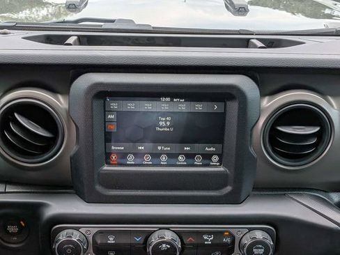 Used 2022 Jeep Wrangler Unlimited Sport AWD/4WD image 18