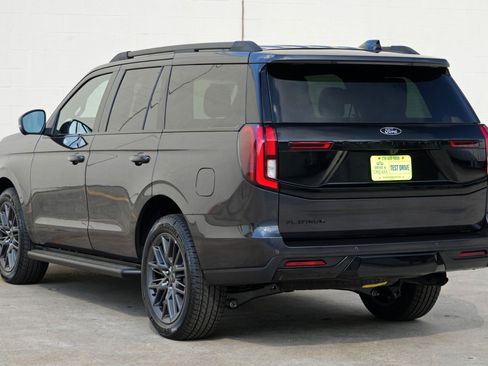 Used 2026 Ford Expedition Platinum w/ Stealth Appearance Package AWD/4WD image 54