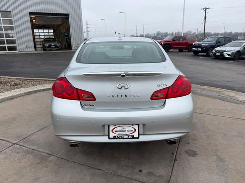 Used 2011 INFINITI G37 x Sedan w/ Premium Pkg image 7