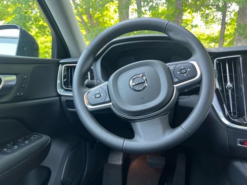 Certified 2025 Volvo S60 B5 Core AWD/4WD image 23