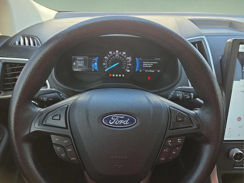 Used 2024 Ford Edge SE AWD/4WD image 4