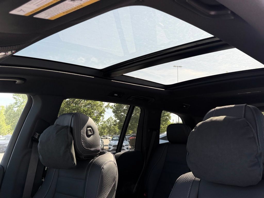 New 2026 Mercedes-Benz GLS 580 4MATIC image 21