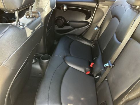 Used 2019 MINI Cooper S w/ Signature Upholstery Package FWD image 14