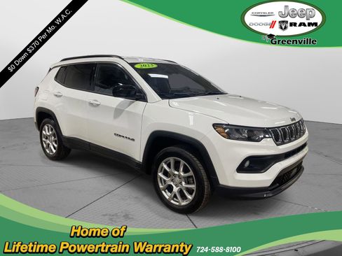 Used 2023 Jeep Compass Latitude image 1