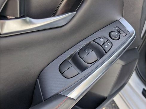 New 2025 Nissan Sentra SR w/ Trunk Package FWD image 17