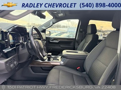 Used 2022 Chevrolet Silverado 1500 LT image 3