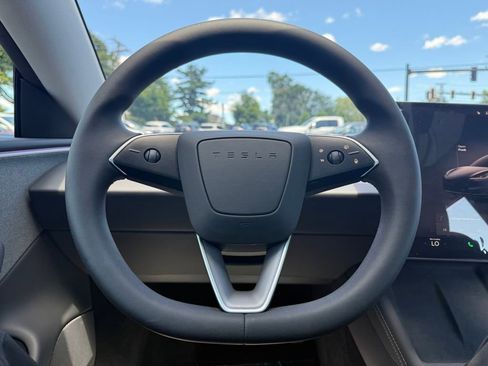 Used 2025 Tesla Model 3 Long Range image 30