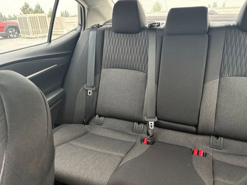 Used 2025 Toyota Camry LE image 39