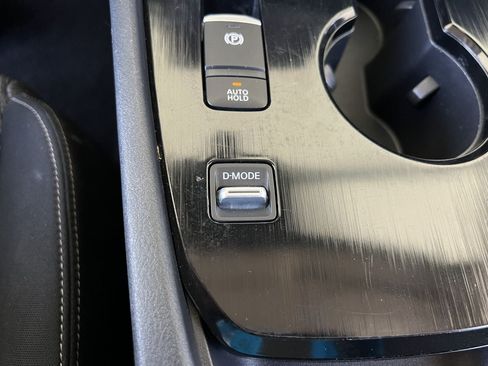 Used 2024 Nissan Rogue SV FWD image 18
