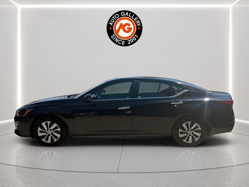 Used 2023 Nissan Altima 2.5 S FWD image 4