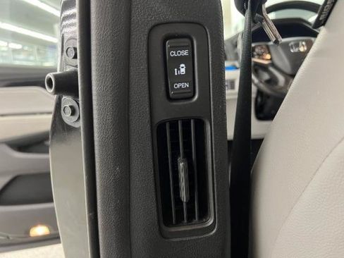Used 2019 Honda Odyssey Elite image 40