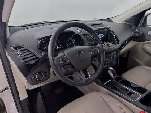 Used 2018 Ford Escape Titanium image 9