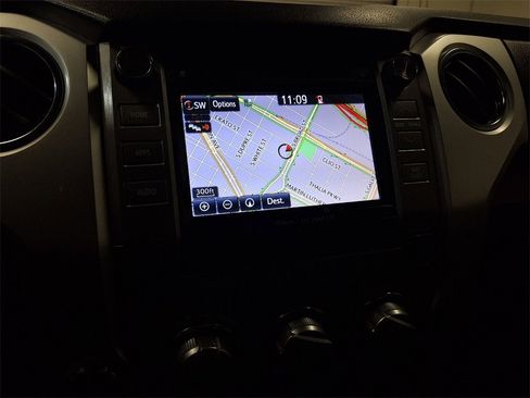 Used 2017 Toyota Tundra SR5 image 15