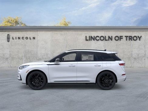 New 2026 Lincoln Corsair Premiere image 3