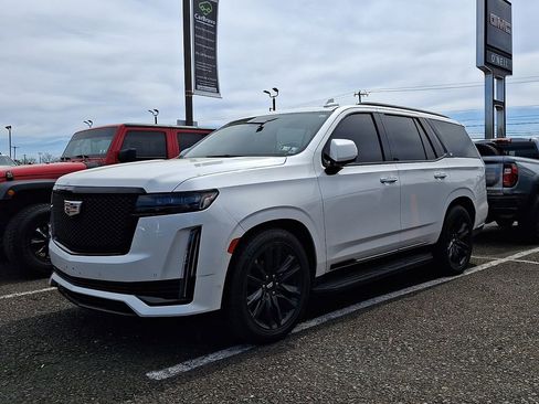 Certified 2023 Cadillac Escalade Sport Platinum image 2