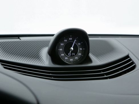 Certified 2024 Porsche Taycan GTS image 25