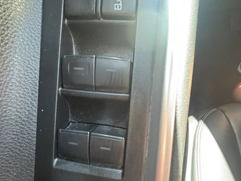 Used 2025 Toyota Highlander XSE AWD/4WD image 14