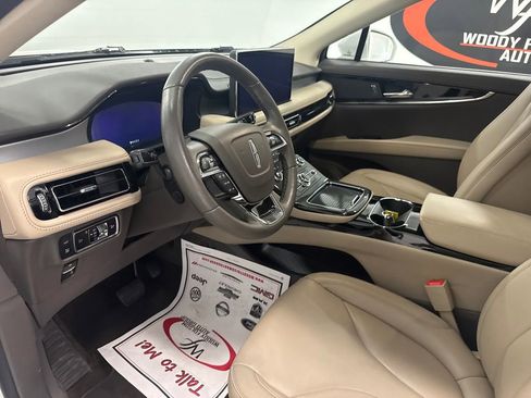 Used 2023 Lincoln Nautilus AWD image 10