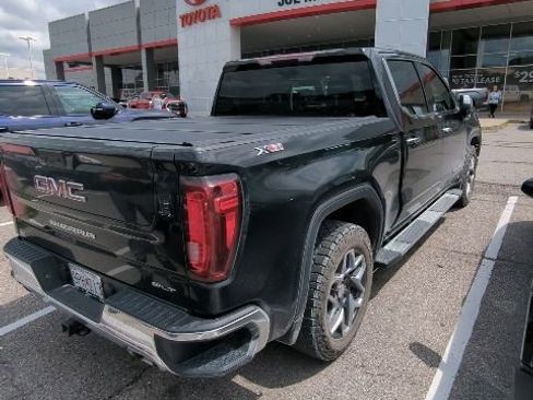 Used 2023 GMC Sierra 1500 SLT w/ SLT Premium Package AWD/4WD image 3